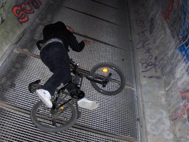 Mand HrGl4D - Det er hvad der sker når man går til den :D! billede 3