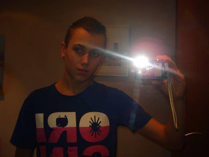 {{currentPhoto.altText}} billede {{currentPhoto.number}}