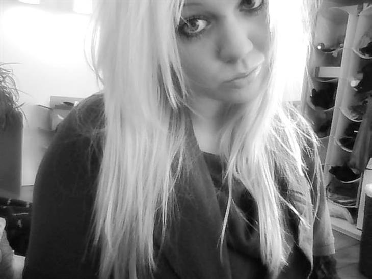 {{currentPhoto.altText}} billede {{currentPhoto.number}}