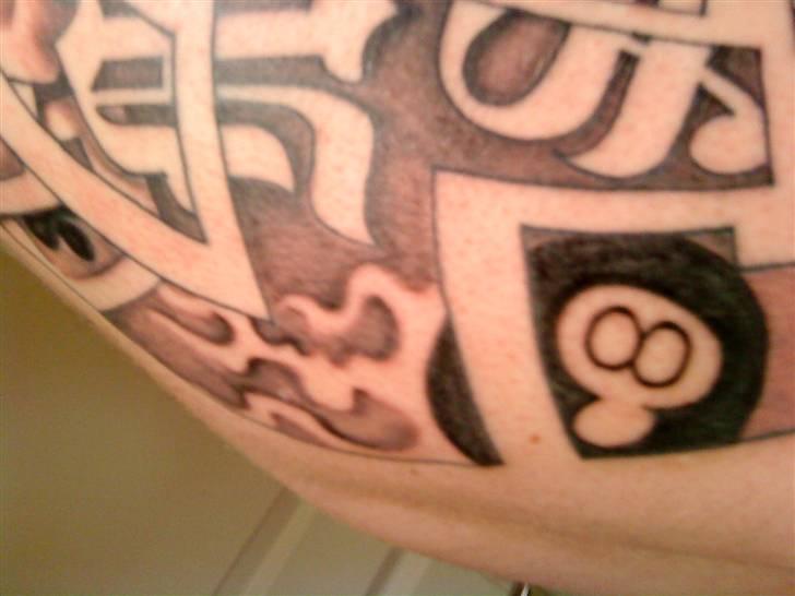 Mand M. Skytte - 8-ball med flammer i skyggerne... billede 17