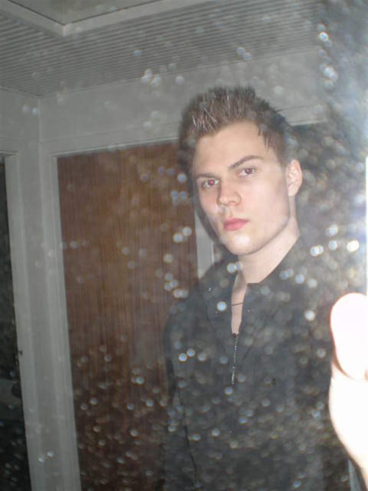 Mand Nicolai - det nyeste taget d. 27/2-09 :)  billede 7