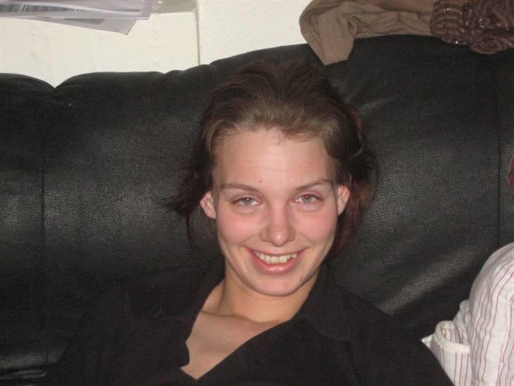 Kvinde Louise - Ikke lige det kønneste billede......griner billede 4