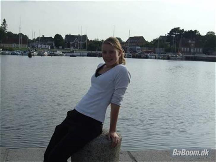 Kvinde louise billede 2