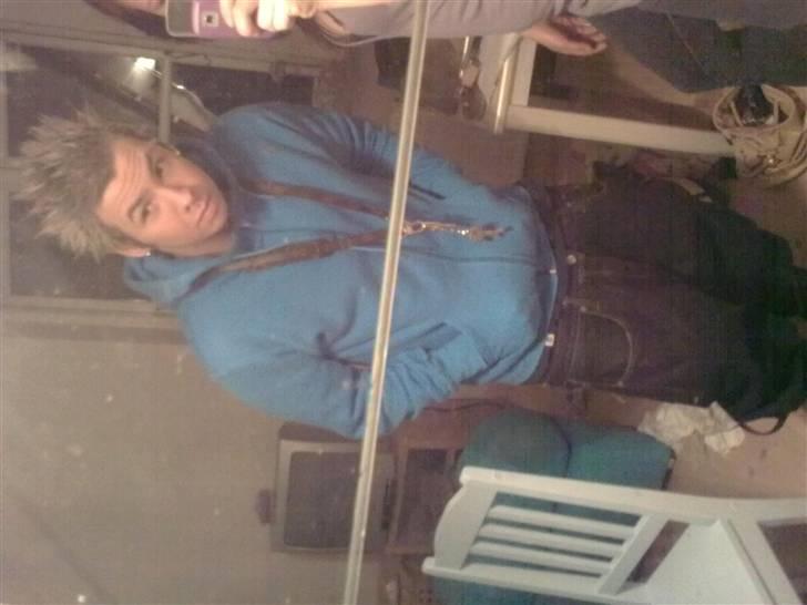 Mand Kris - lyhåret billede 2