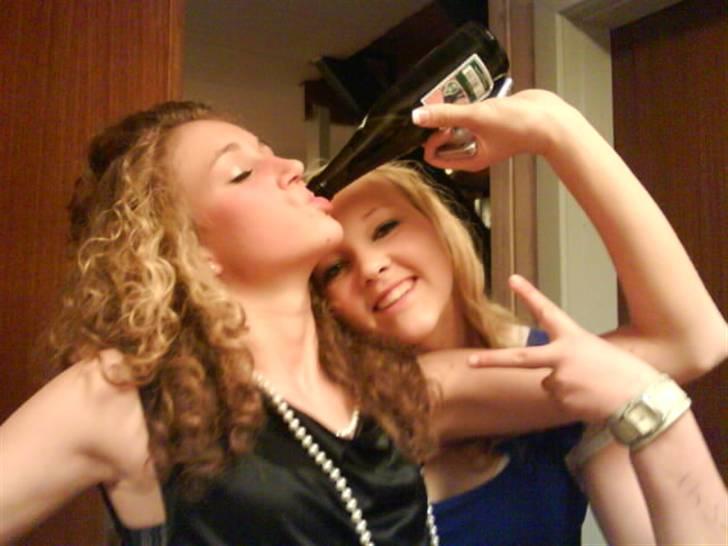 Kvinde Kamilla Hjermitslev - fest - ea og kamilla.<3 billede 5