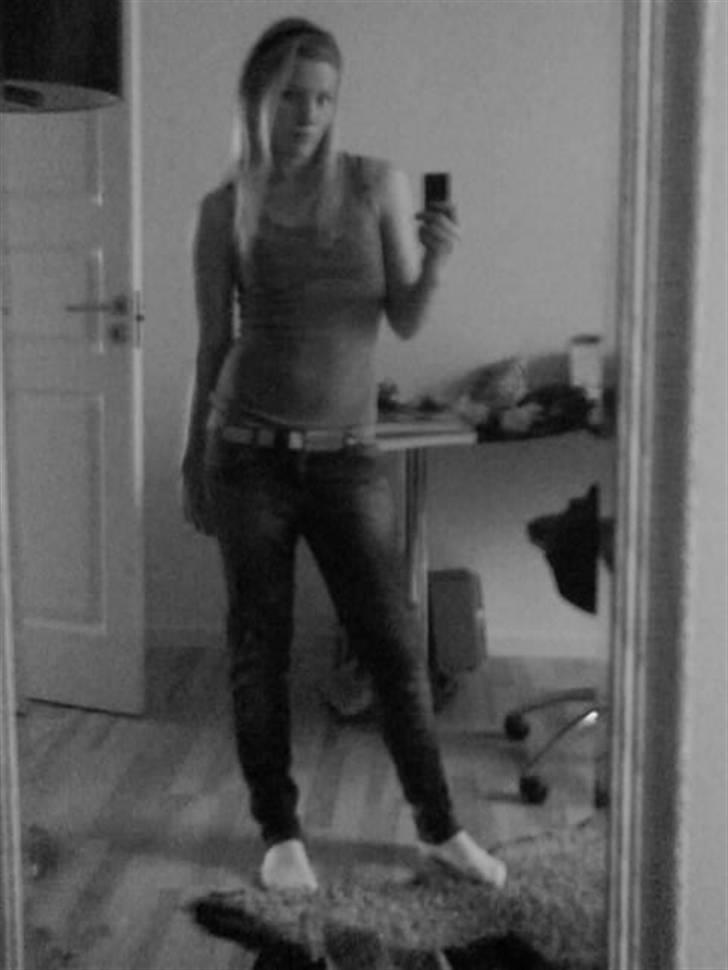 Kvinde Line  billede 3