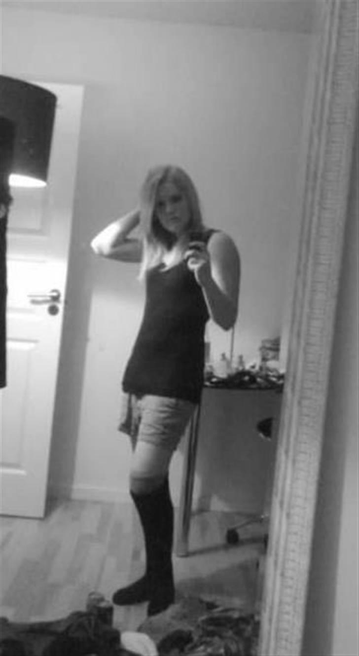 Kvinde Line  billede 5