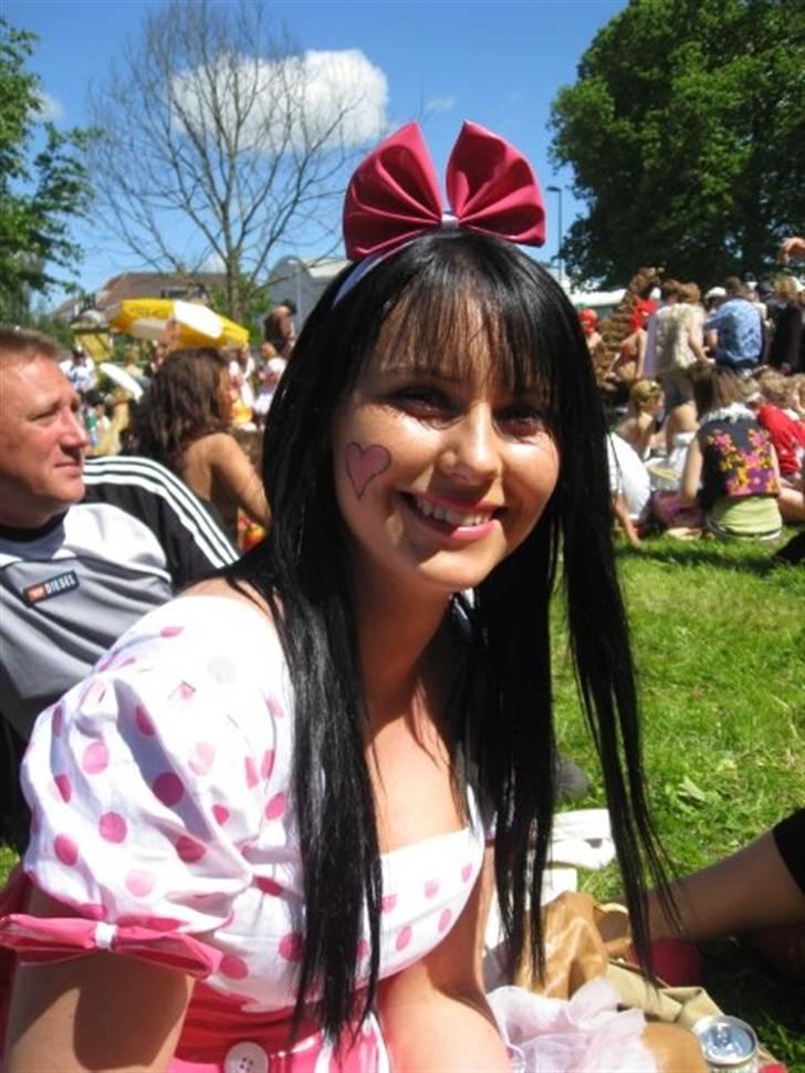 Kvinde Line billede 12