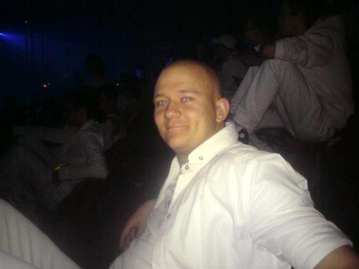 {{currentPhoto.altText}} billede {{currentPhoto.number}}