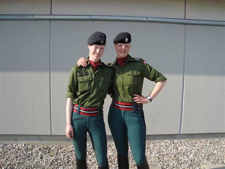 Kvinde Ann - Vedbynørre og jeg. Det er vores hverdagsuniform... Ryt84... Hehe Det skal der lige tages billeder af. billede 20