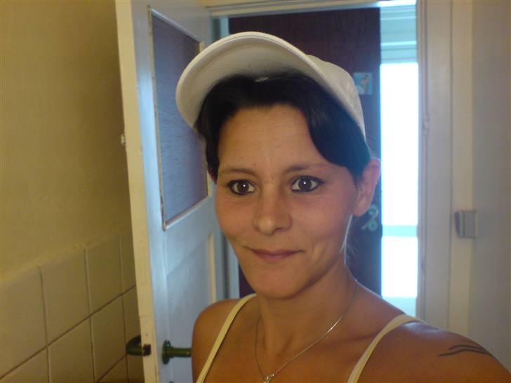 Kvinde belinda - taget 2009 billede 1