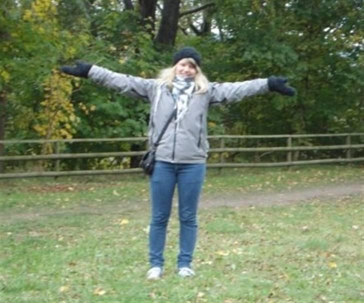 Kvinde Sara - På ferie i Tyskland hehe xb ´velkommen!´ billede 3