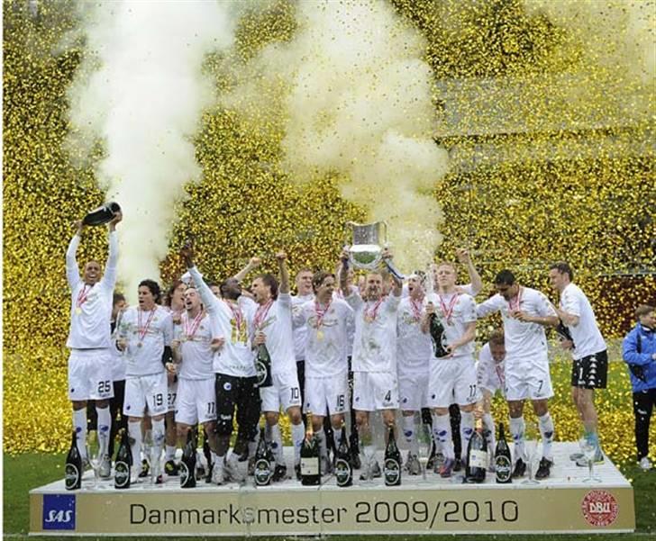 Mand john cen - FCK vinder guld - igen i 2010 billede 11