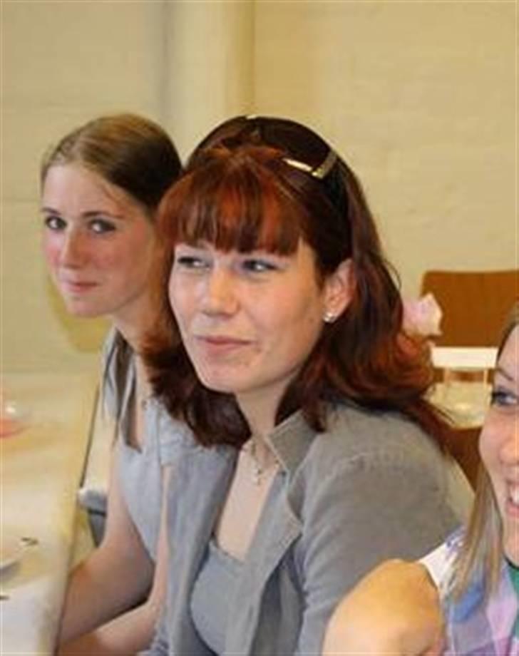 Kvinde Anette - Maj 09: Til Konfirmation billede 10