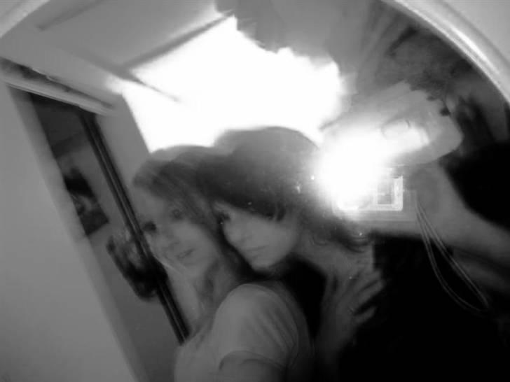 Kvinde Sofie - mig og verdens´bedsteveninde ii; billede 4