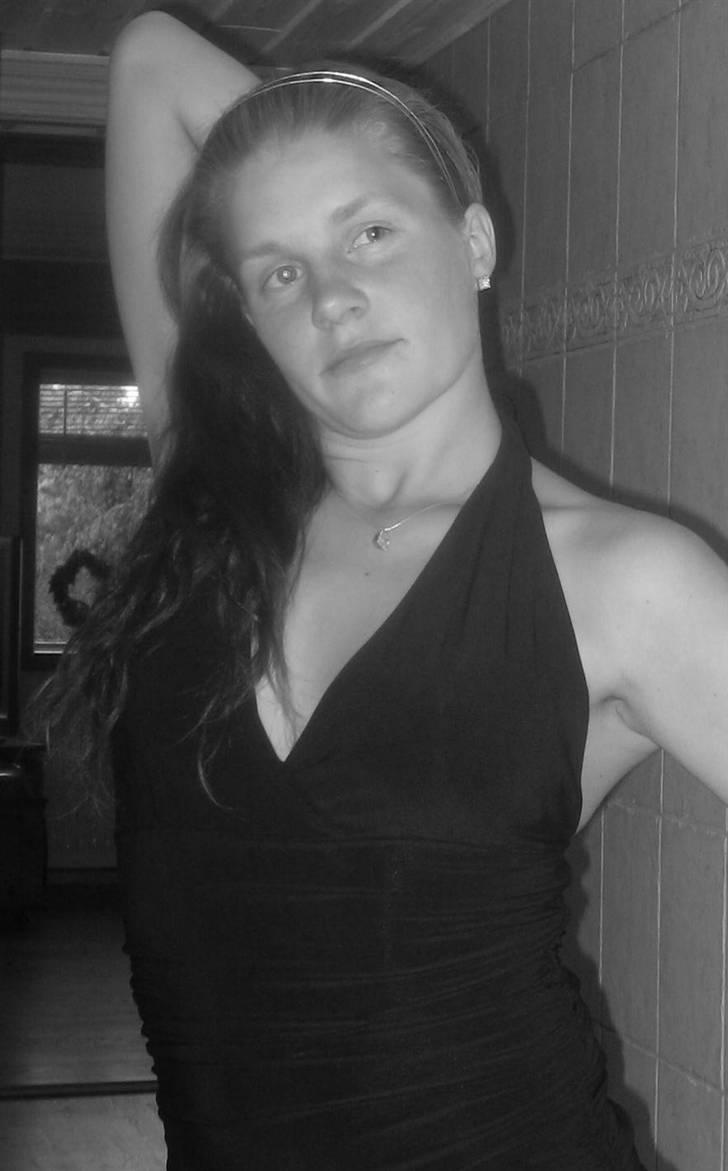 Kvinde Nina - 31-07-09 billede 17