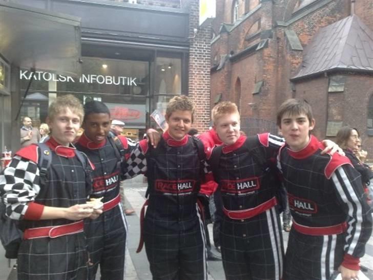 Mand Oliver S - Mig i midten billede 3