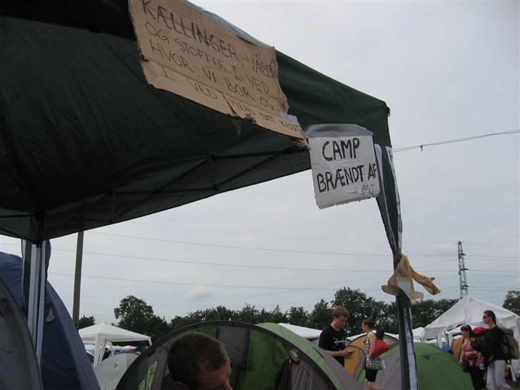 Mand LarsM - Vores camp til roskilde 09, kan være der er nogen som så / hørte den? (Vi larmede en del) billede 10