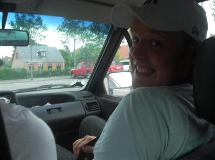 Mand Jack Hindborg - på vej til stranden :P billede 5