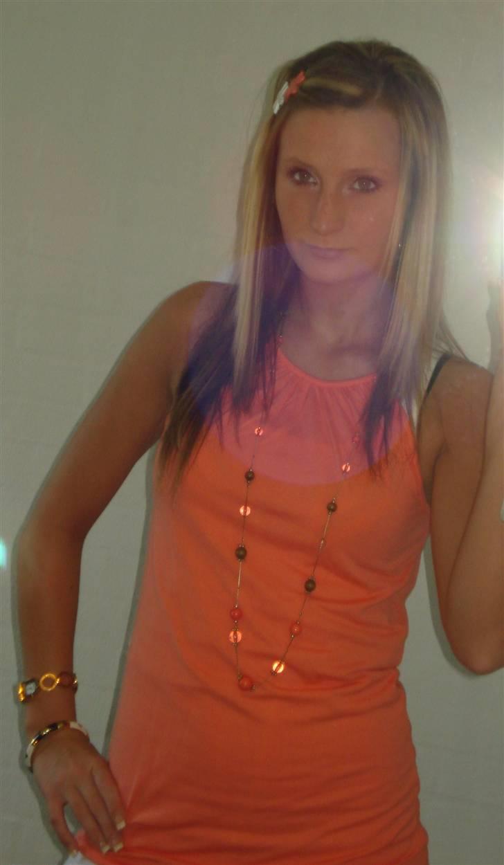 Kvinde Annika V.  billede 1