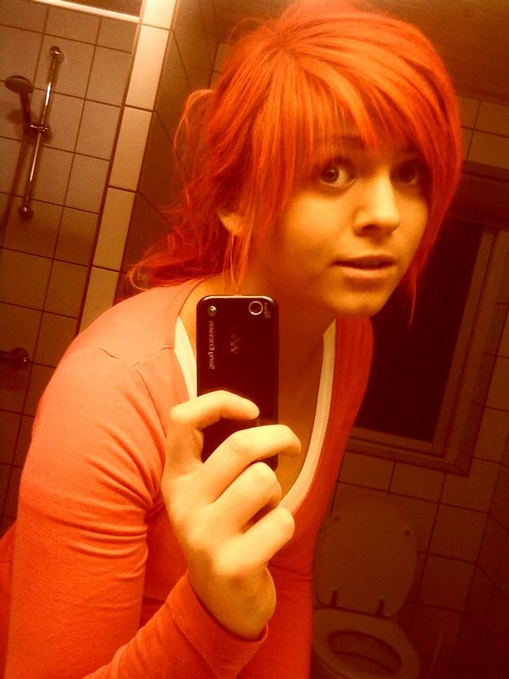 Kvinde Mette Astrup - til nytårs aften. billede 10