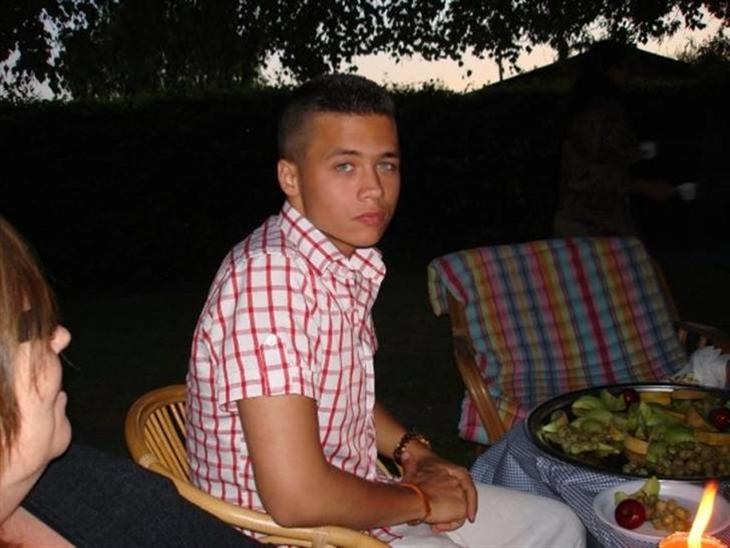 {{currentPhoto.altText}} billede {{currentPhoto.number}}