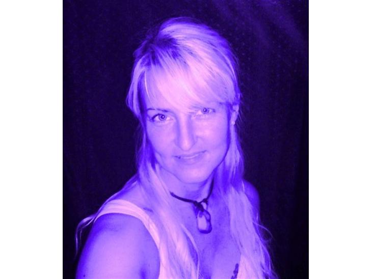 {{currentPhoto.altText}} billede {{currentPhoto.number}}