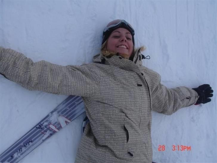 Kvinde Julie Lauirdsen - ski billede 16