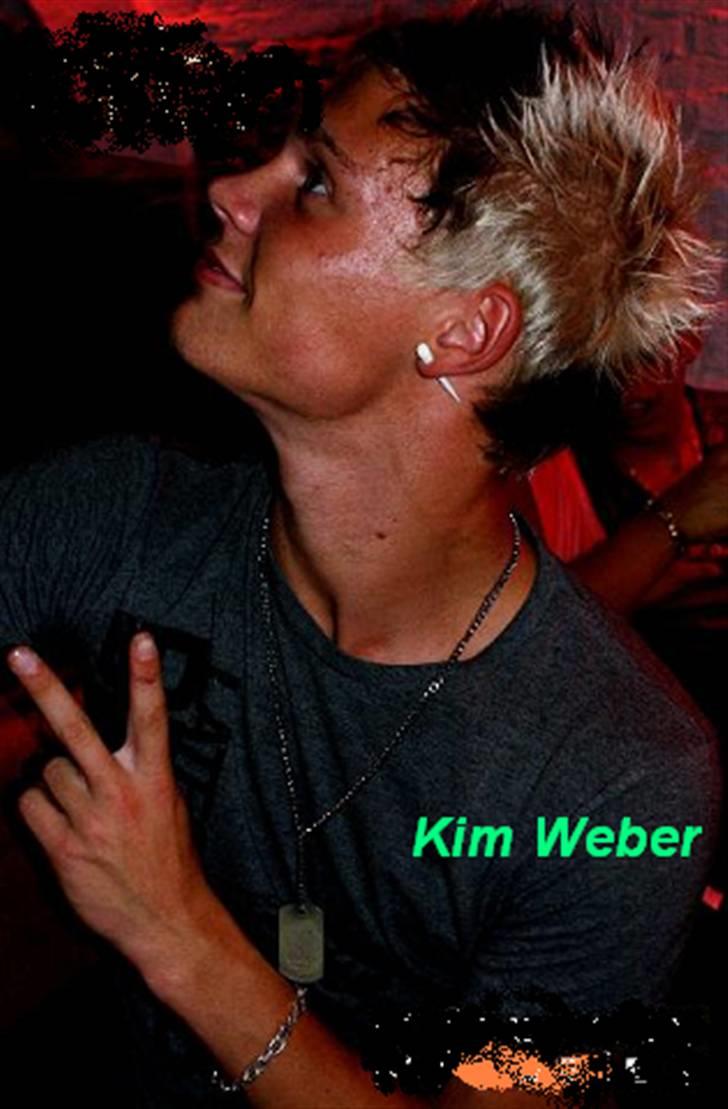 Mand Kim Weber - og nej, jeg ved ikke hvorfor jeg står sådan på det billede.  billede 4