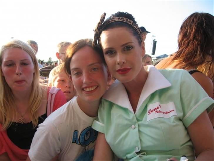 Kvinde Dorthe - Sammen med Lene fra Aqua billede 10