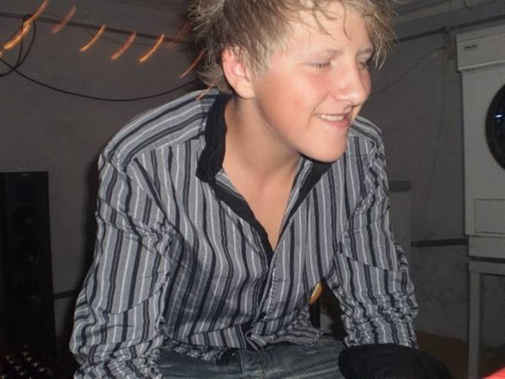 {{currentPhoto.altText}} billede {{currentPhoto.number}}