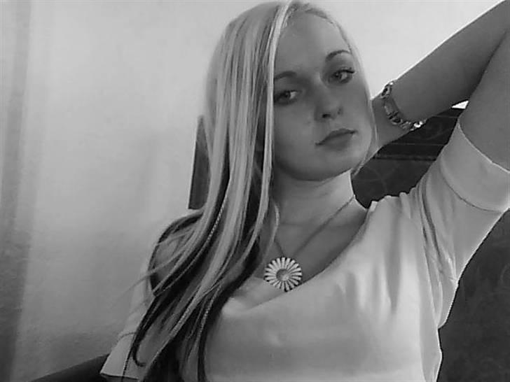 Kvinde Rie billede 4