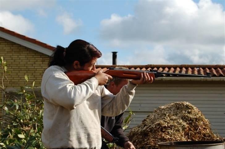 Kvinde Puk a la de Puk billede 5