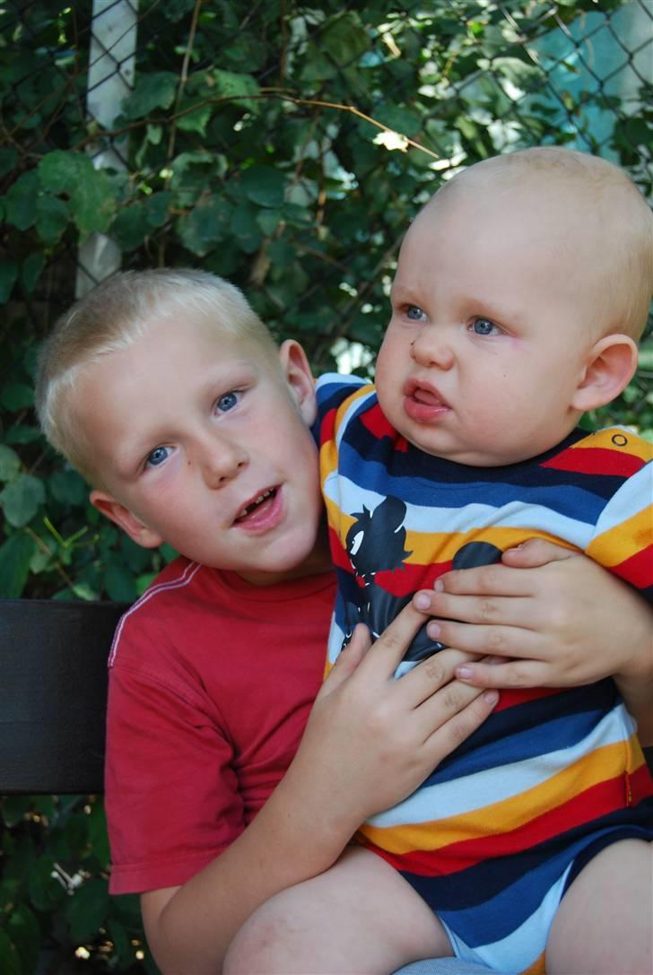 Mand Nælææ ! - Lillebror og nevø :D billede 4