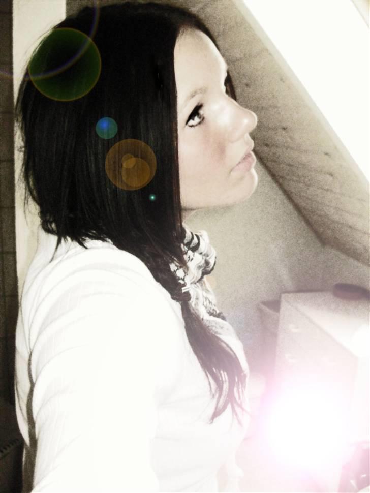 Kvinde Cecilie Hayley billede 4