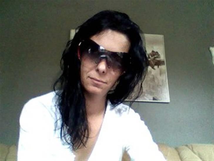 Kvinde Anika - profil billed på fb billede 6