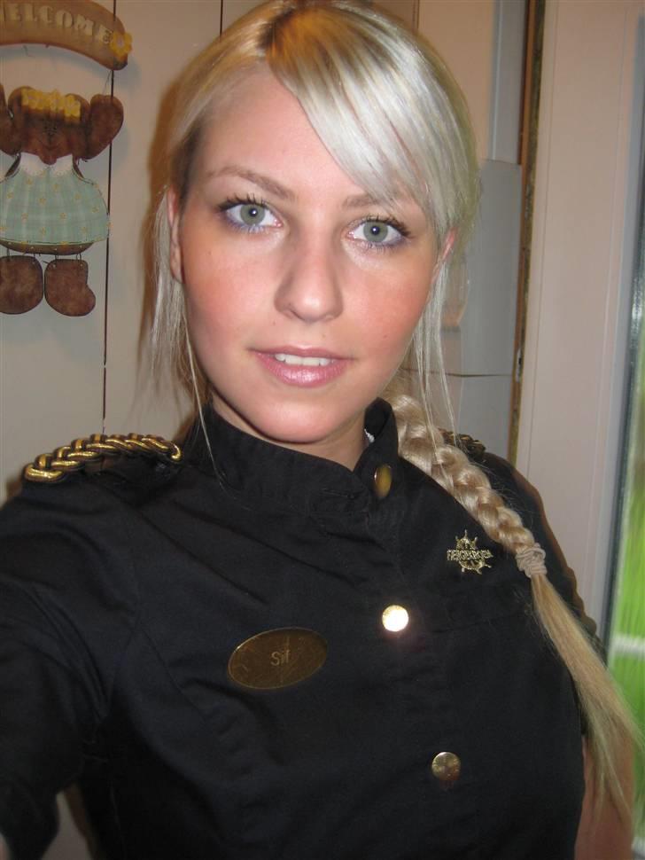 Kvinde Sif - mig i min uniform :) billede 1