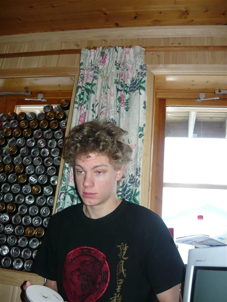 Mand Christian - Skiturs tømmermænd, bemærk vores alt for nice vindue i baggrunden! billede 19