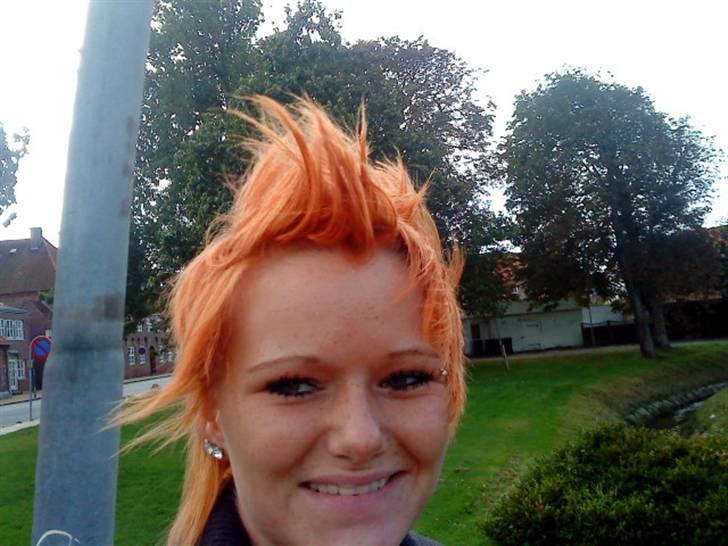 Kvinde Line billede 4