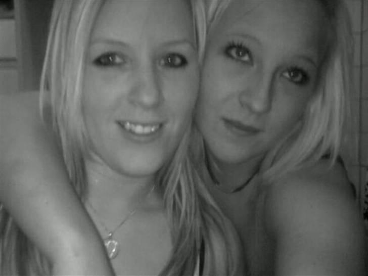 Kvinde Janni J - mig og min veninde  billede 3