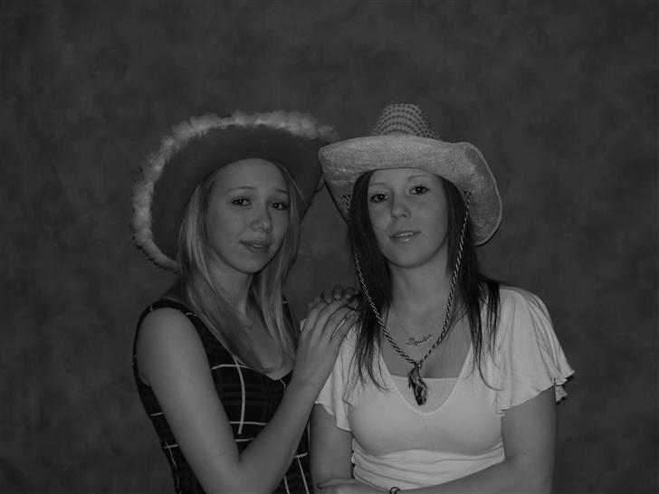 Kvinde Sandra - INGEN er perfekte billede 3