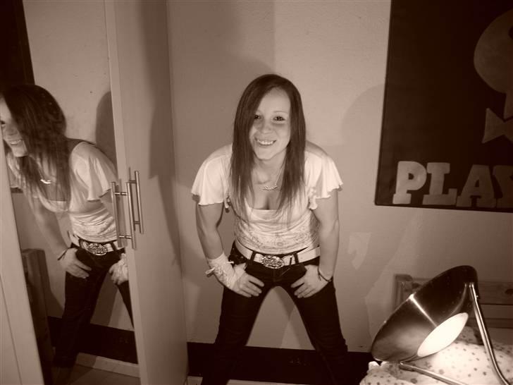 Kvinde Sandra - INGEN er perfekte billede 6