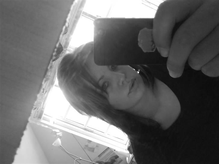 Kvinde michelle - inden jeg fik farvet håret :D billede 4