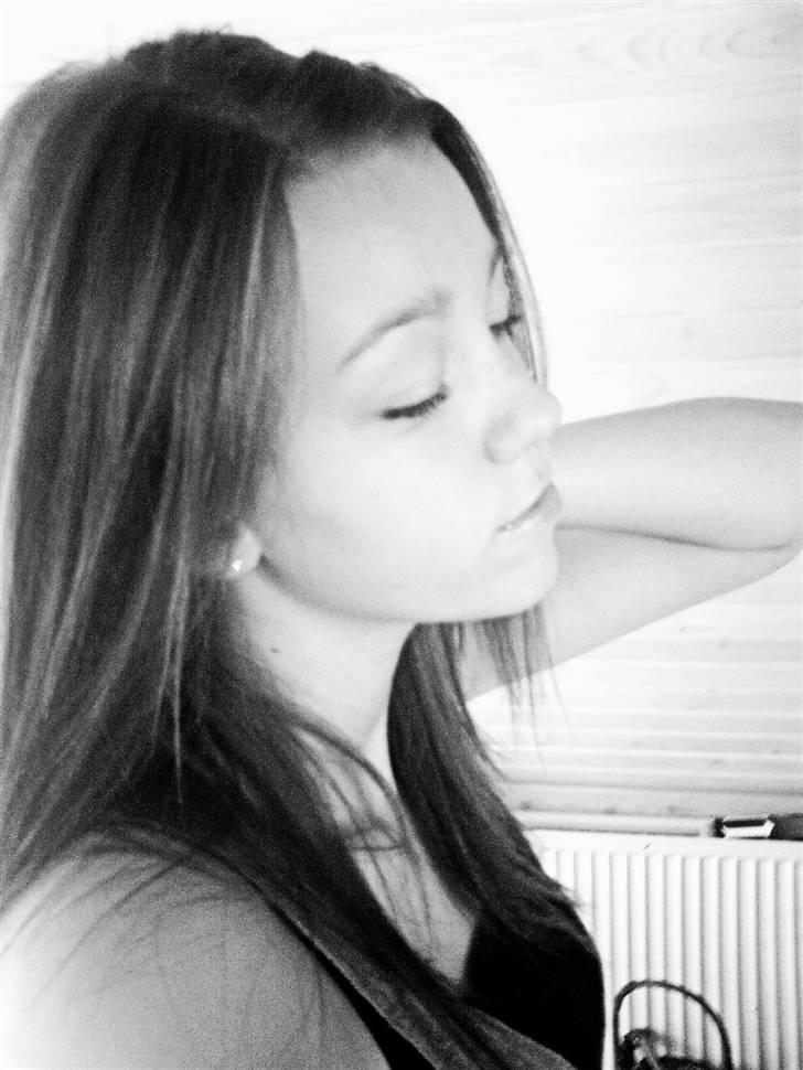 Kvinde Line  billede 3