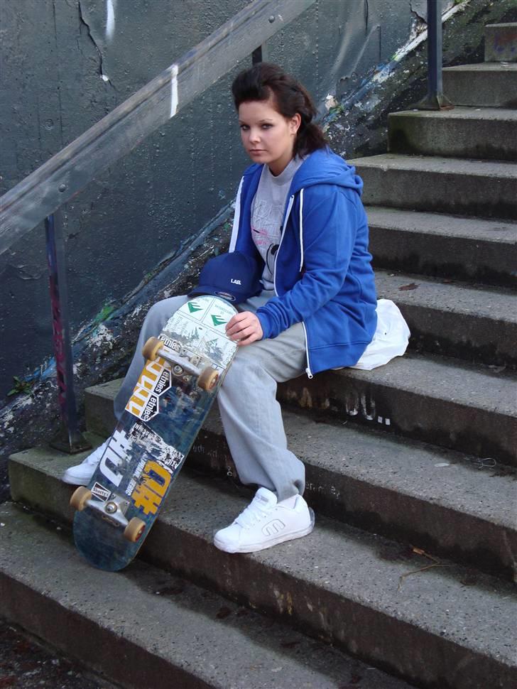 Kvinde Helle Andersen - hårmodel december 2009 billede 5