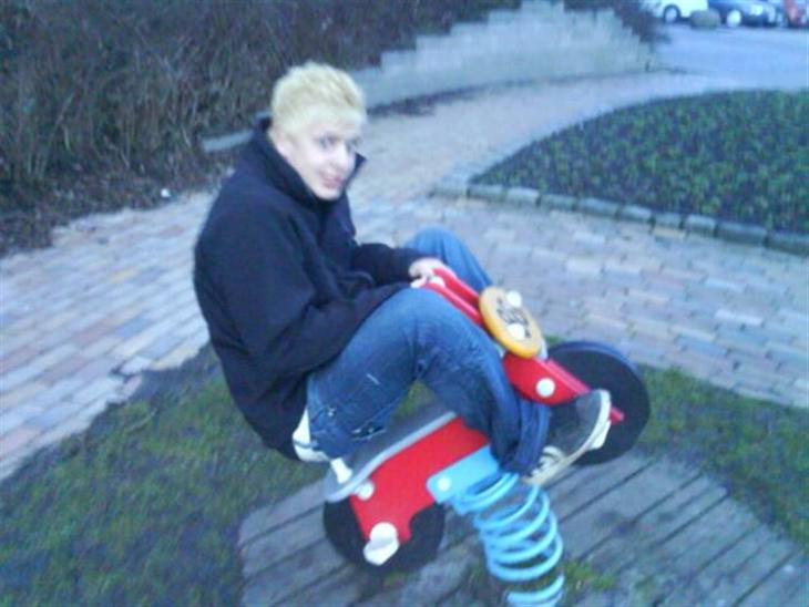 {{currentPhoto.altText}} billede {{currentPhoto.number}}