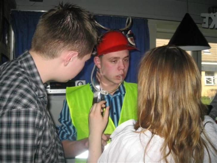 Mand Kristian Bull Larsen - Jeg kan blive rigtig fuld :-) Det er fra min 18 års... billede 14