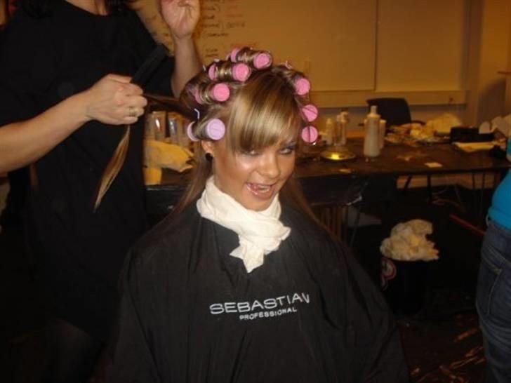Kvinde Emilie - Under stylist og make-up artist i DK. billede 14