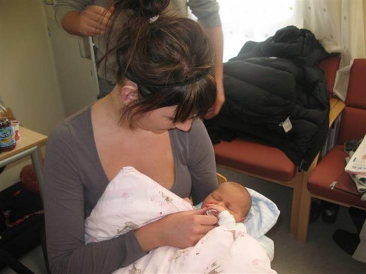 Kvinde Sandra - min lille niece <3 billede 3