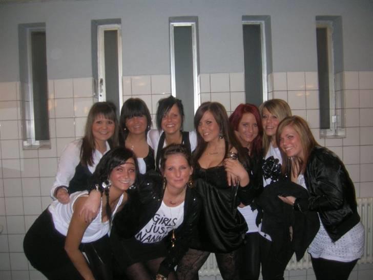 Kvinde Sandra - black and whit - de deeejlige tøser! billede 7